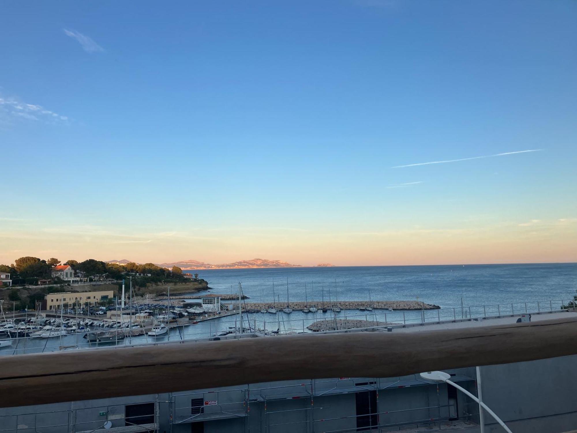 Апартаменты T2 Vue Sur Le Port Jacuzzi Terrasse Et Parking Карри-ле-Руэ Экстерьер фото